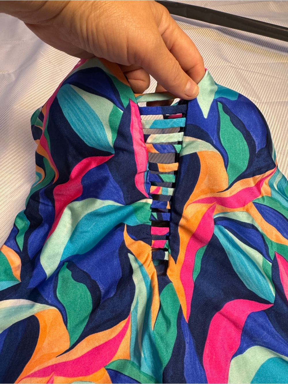 NWOT La Blanca Painted Leaves Reversible Plunge One-Piece Swimsuit 12